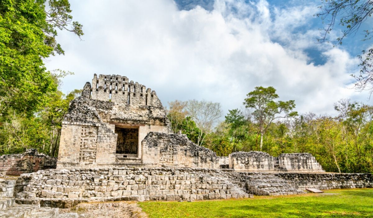 Chicanna ruins