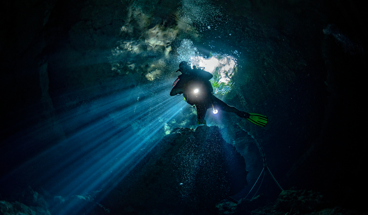 Diving in cenotes